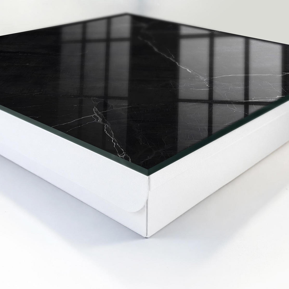SCHLÜSSELBOX Weiß 30x30 cm – Türöffnung nach rechts - Marmor Weiß - Schwarz, Metall (30/30/5cm) - TULUP