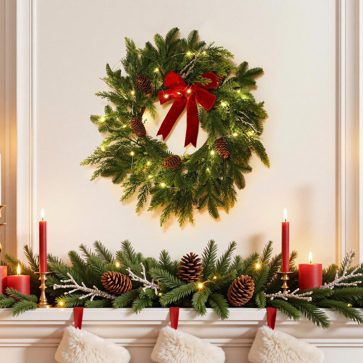 RUNDER Weihnachtskranz Ø45cm mit roter Schleife, 25 LEDs,Timer - Dunkelgrün, Naturmaterialien (45cm) - Hometopia