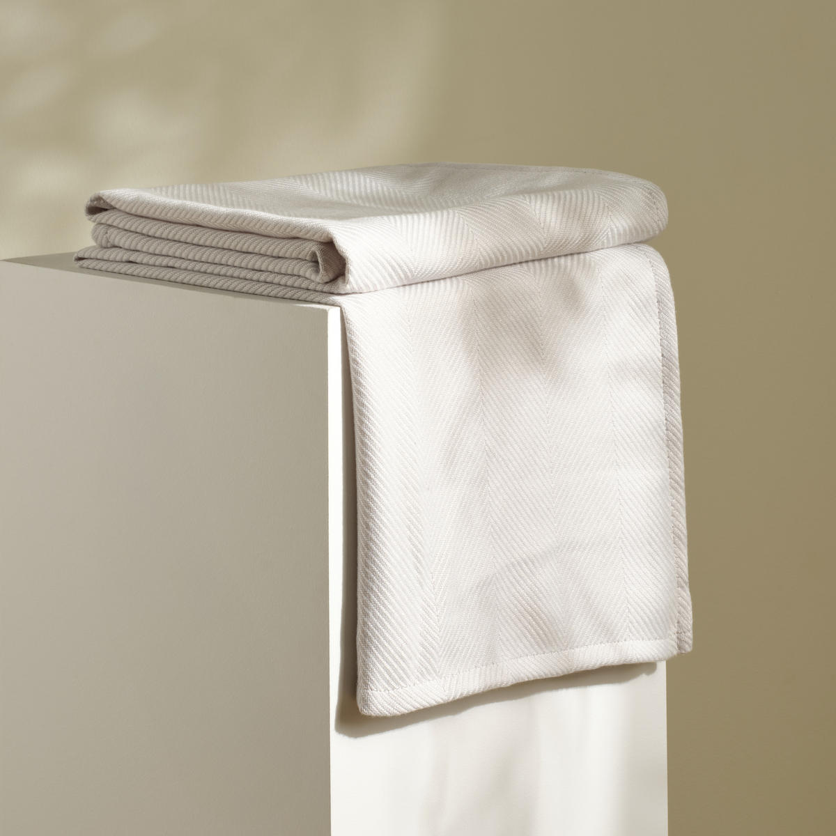 DECKE Vilena - Hellgrau, Textil (130/170cm) - home&you