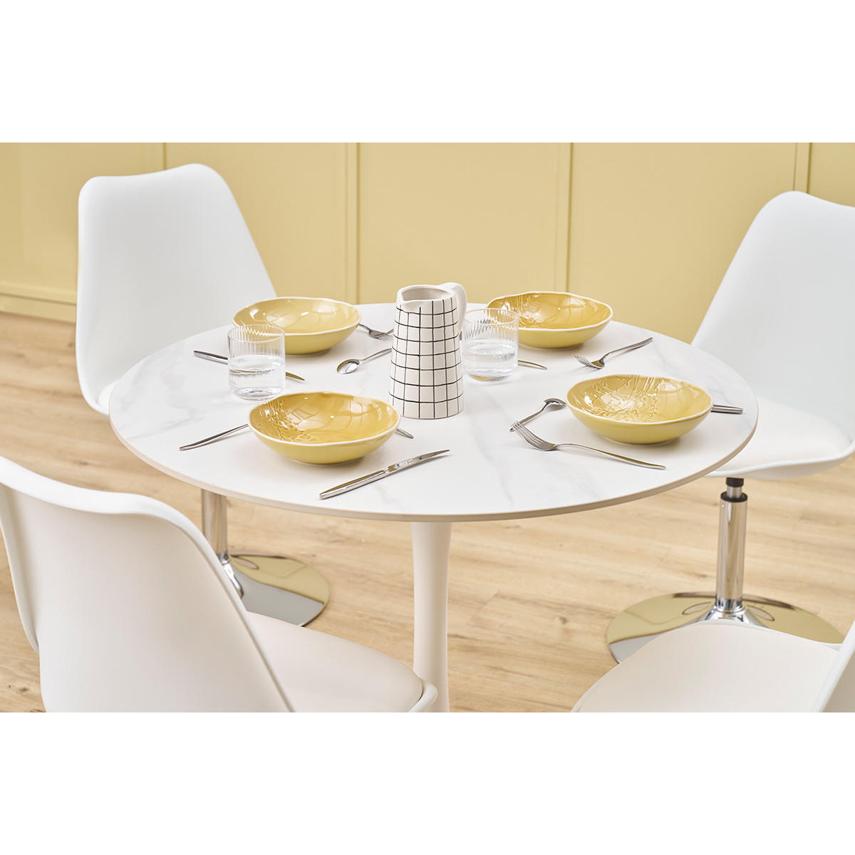 DESIGN-ESSTISCH rund aus weißer Keramik und Metall D90 cm MALOU - Weiß, Stein (90/90/75cm) - Miliboo