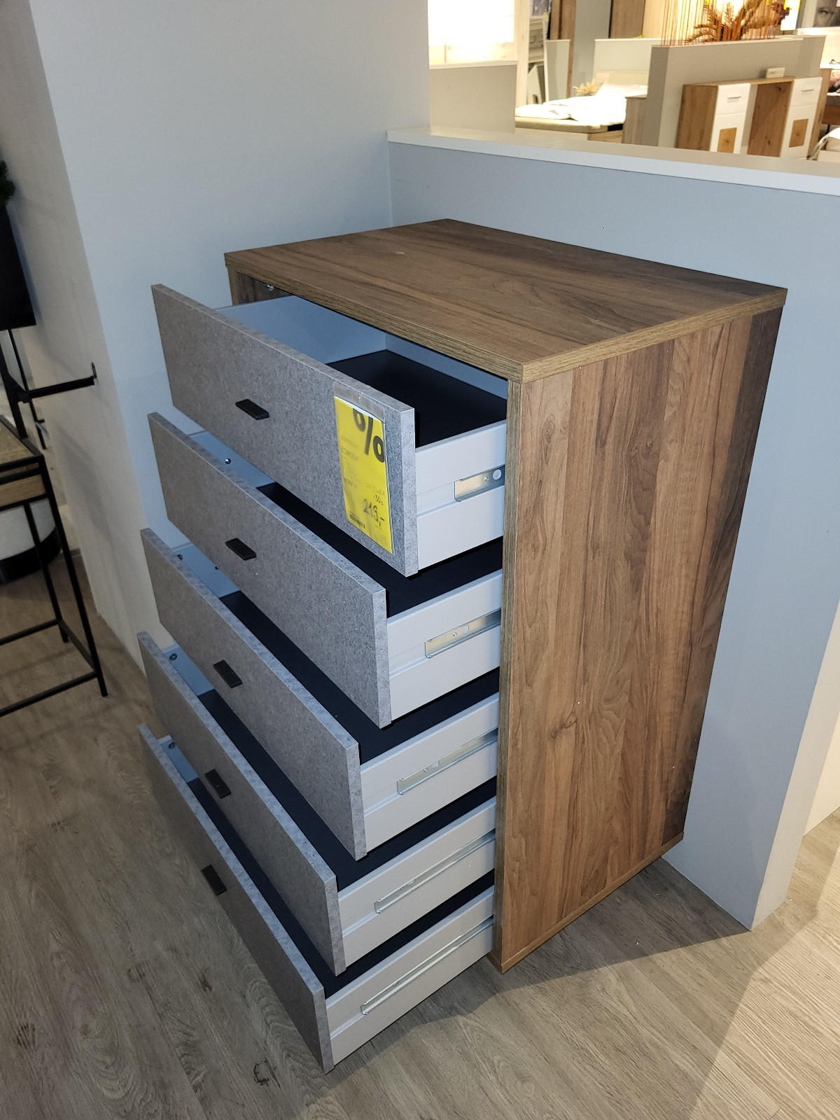 Komoda AUDACE oreh, siva - razstavni eksponat - Hom`in