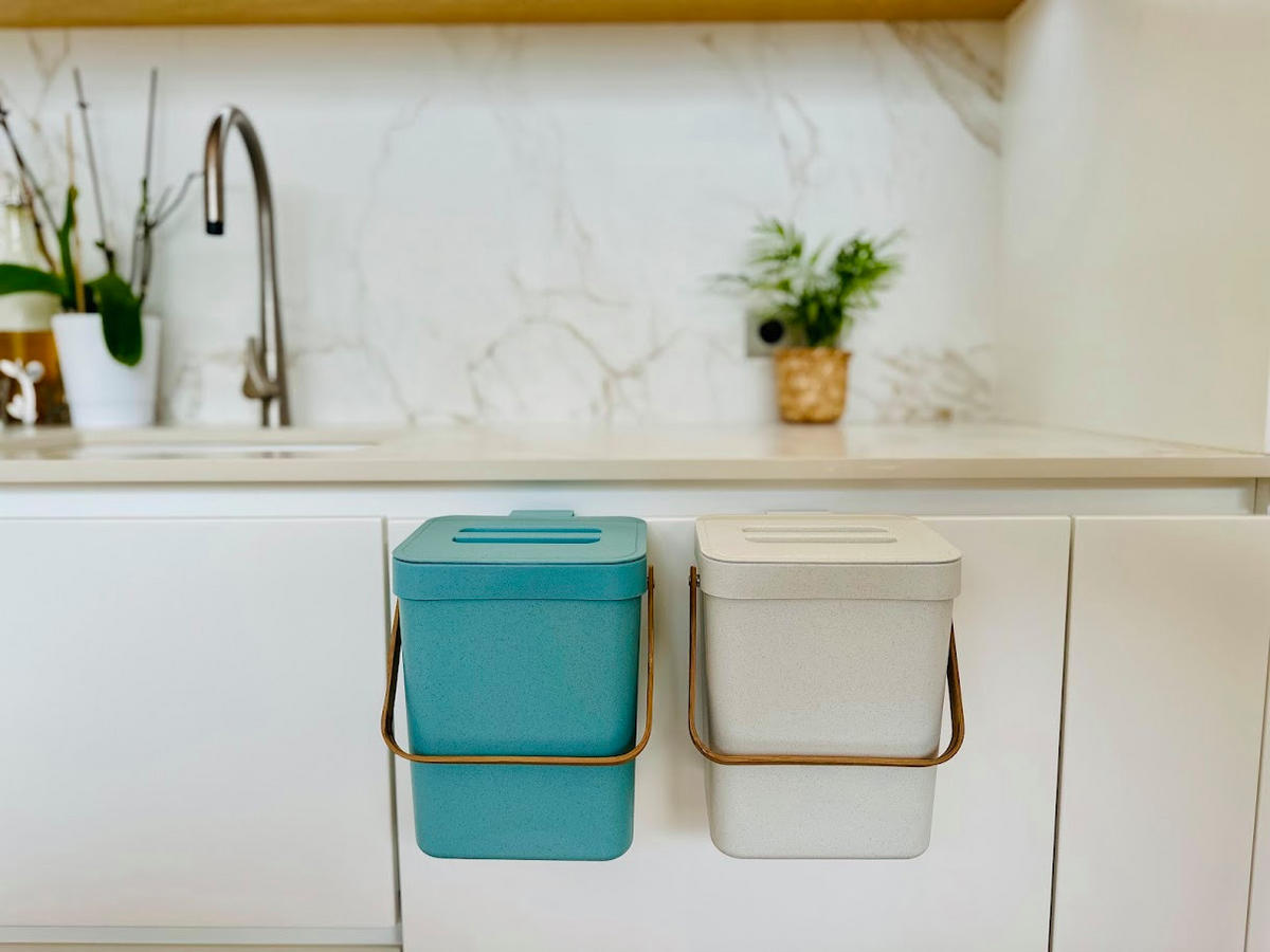 TISCHMÜLLEIMER BODEN blau - Blau, Kunststoff (15/24.5/20cm) - Kitchen Move