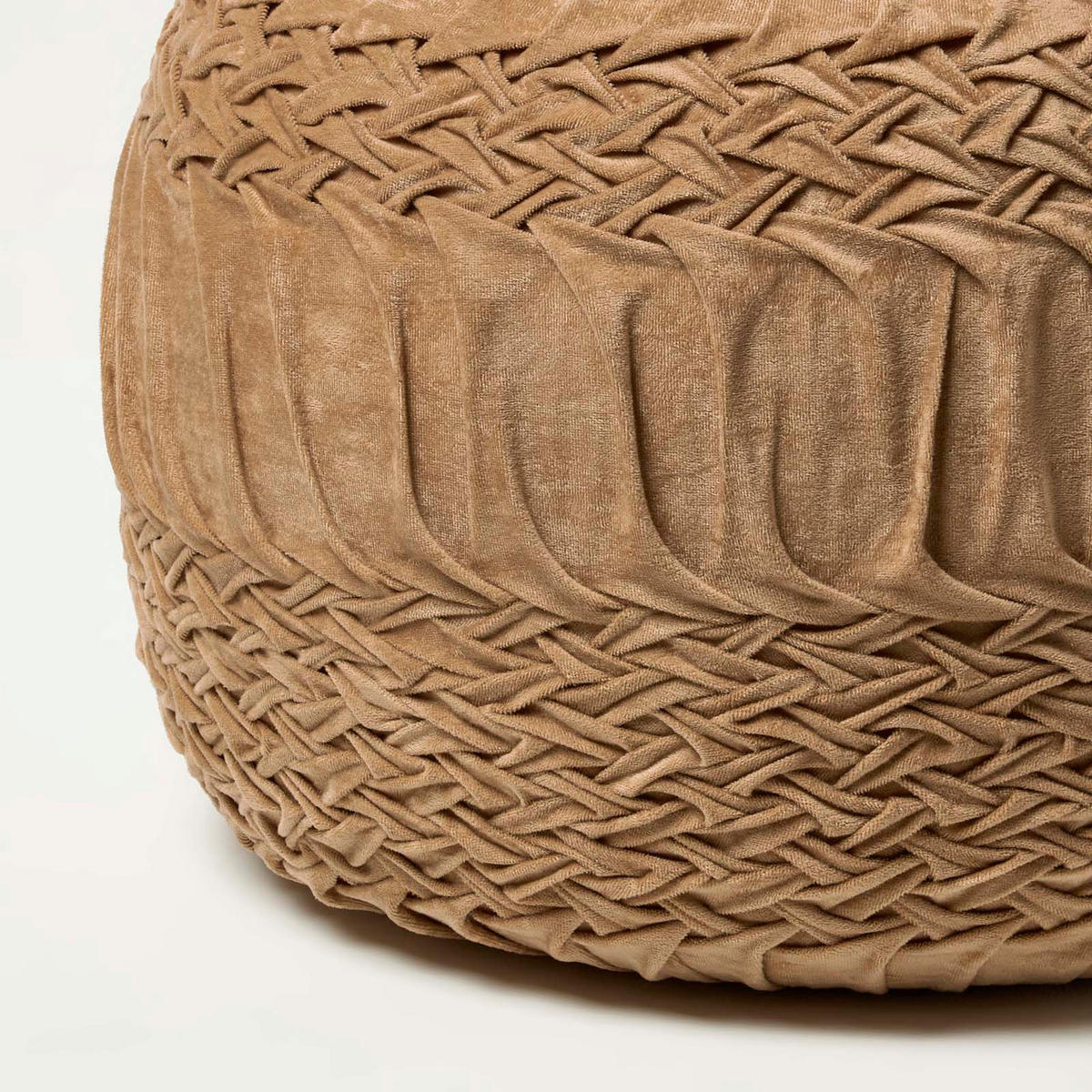 SAMT-POUF Sofia sand, plissiert in Flechtoptik, 50/50/35 cm - Sandfarben, Textil (50/35/50cm) - Homescapes