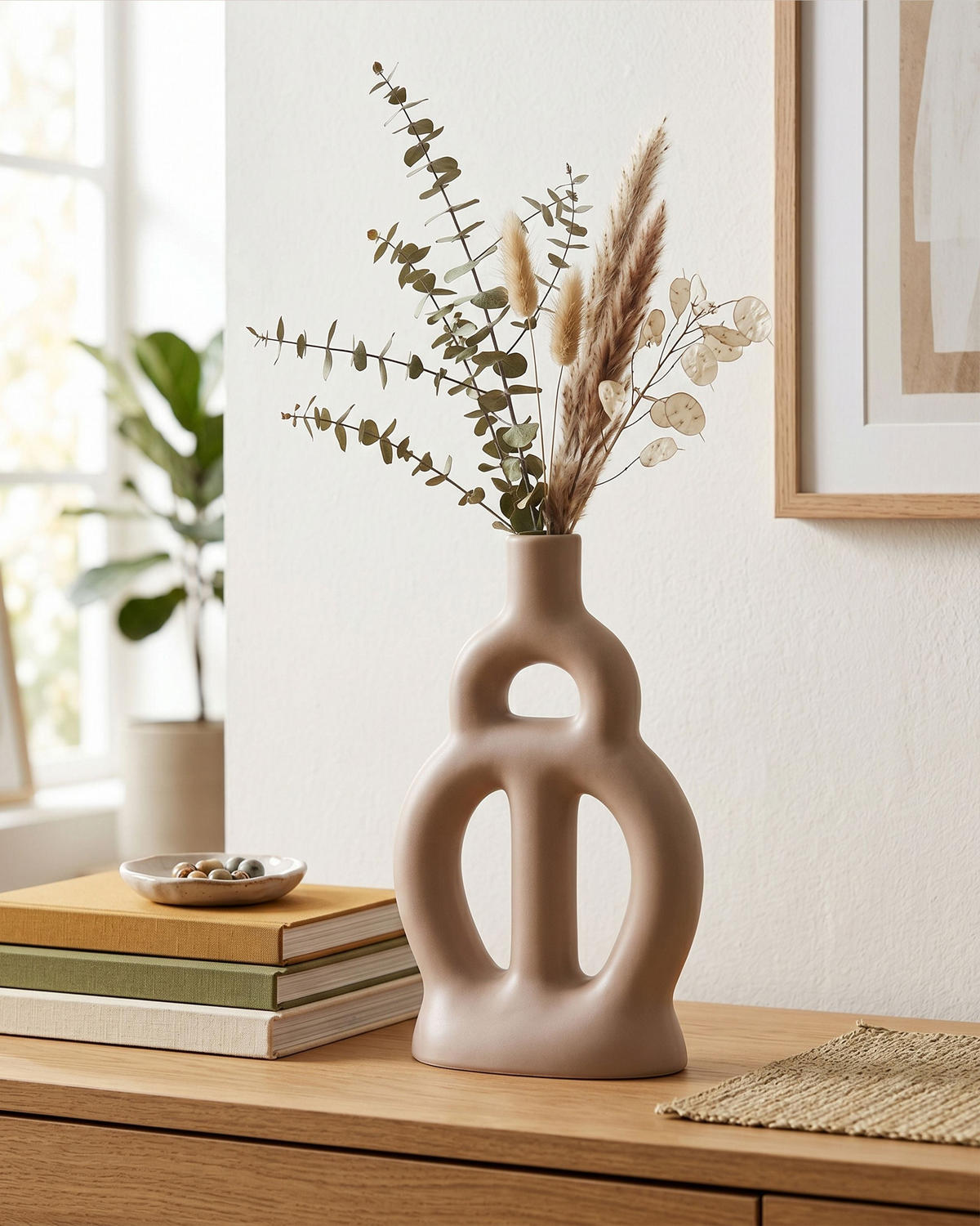 BLUMENVASE Porzellan beige Kozani - Beige, Keramik (28cm) - Beliani