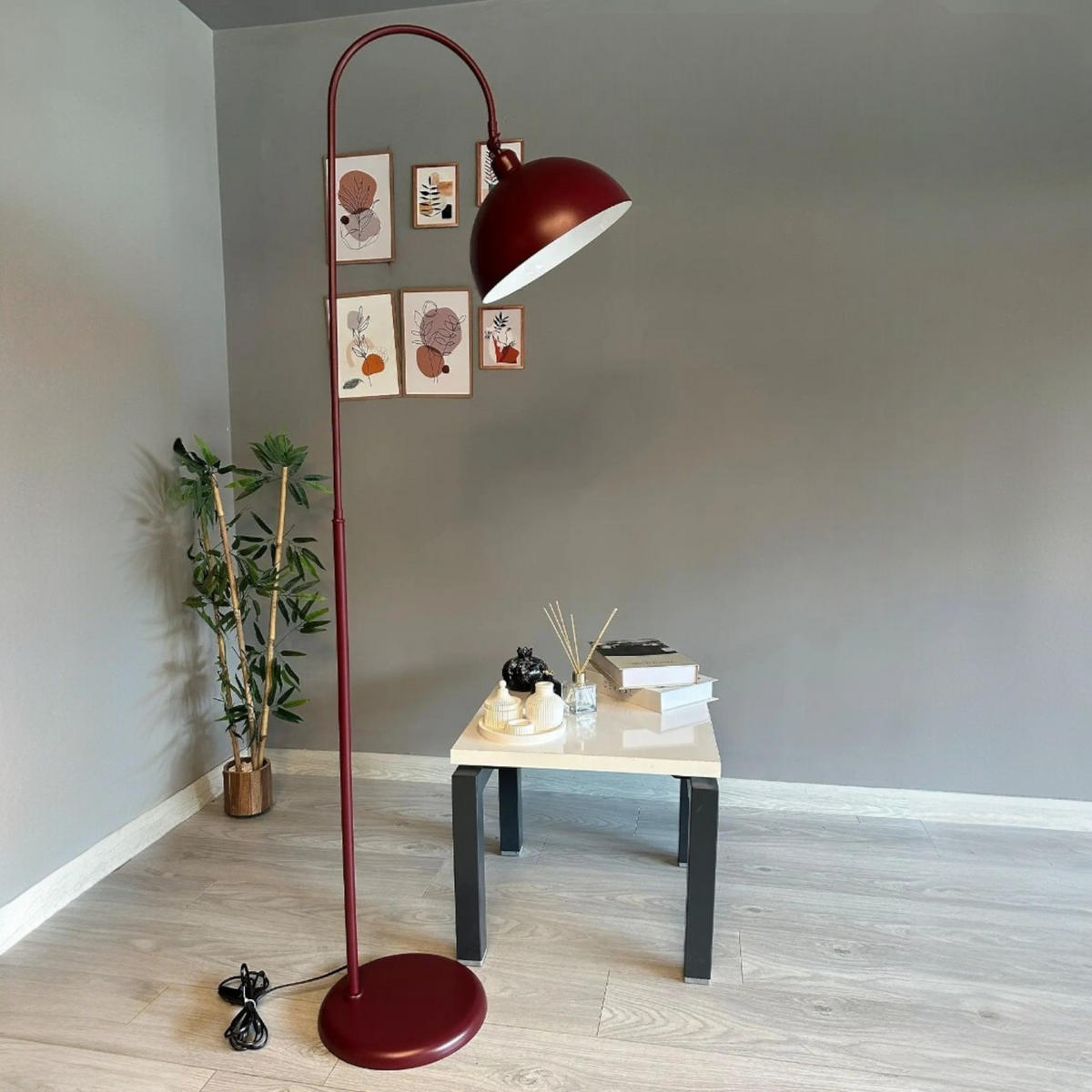 STEHLAMPE Gorkiede E27, verstellbarer Lampenschirm aus Metall - Bordeaux, Metall (37/37/170cm) - Bamyum
