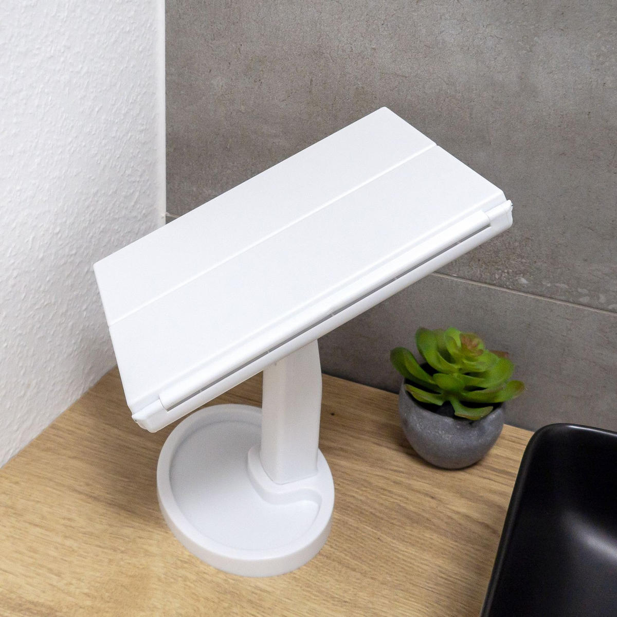 SCHMINKSPIEGEL mit LED und USB Kabel 28/18/11.7 cm - Weiß, Kunststoff (11.7/28/18cm) - Intirilife
