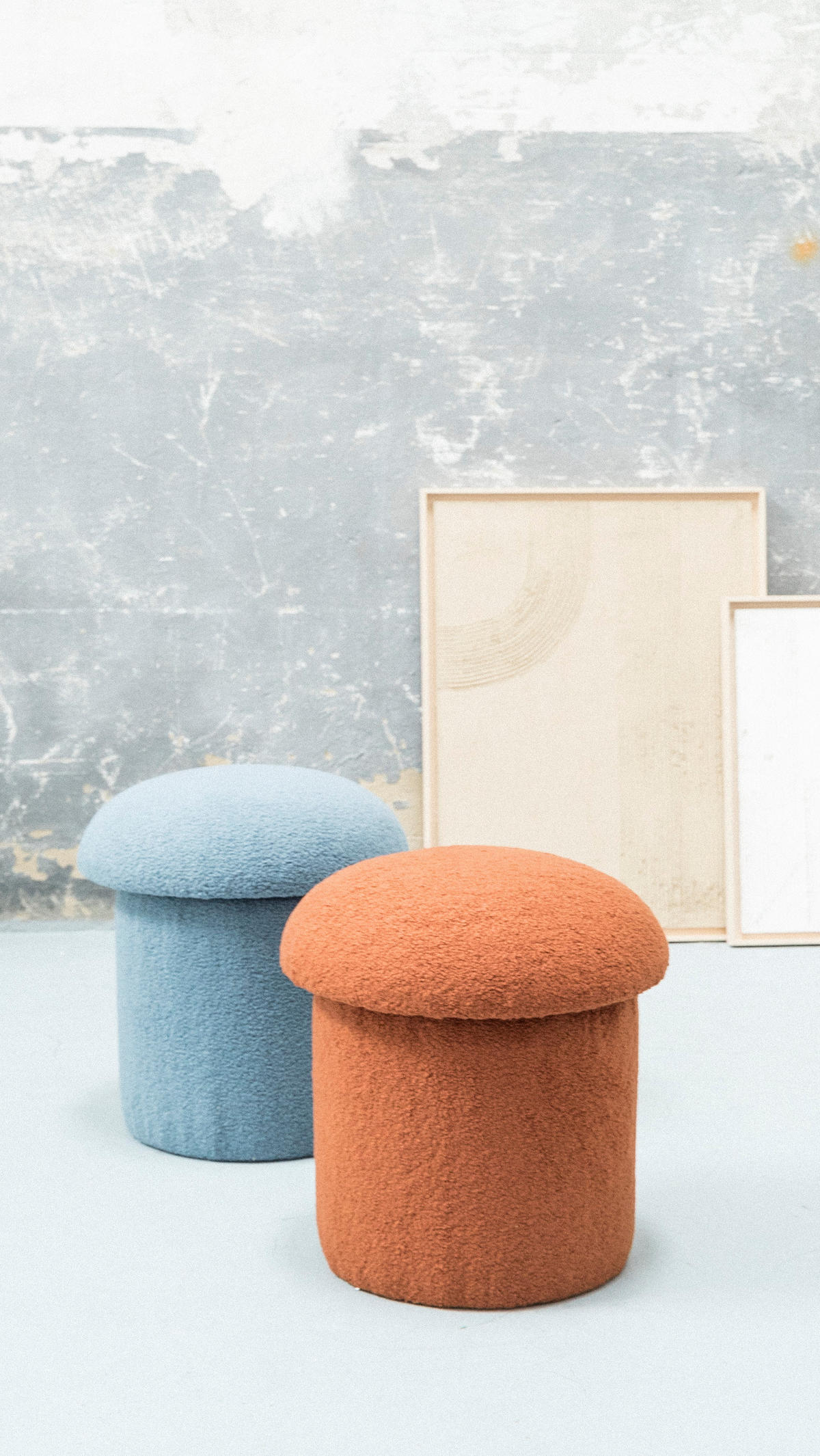 POUF Pilzförmiger mit Bezug aus blauem Bouclé-Frottee YAELLE - Blau, Textil (45/50/45cm) - RNT By Really Nice Things