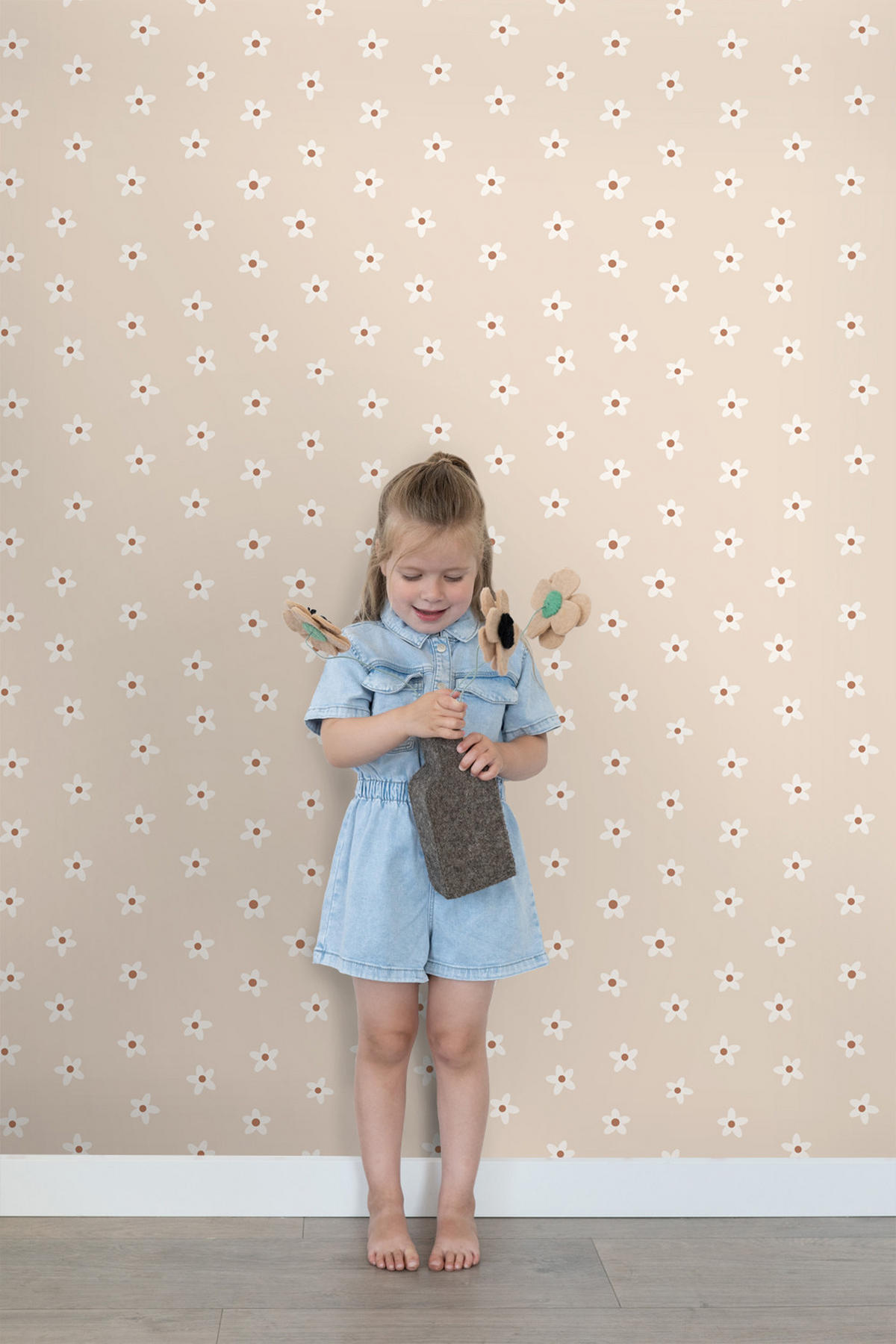 TAPETE Gänseblümchen 53 cm x 10.05 m - Beige, Papier (53/0.1cm) - ESTAhome