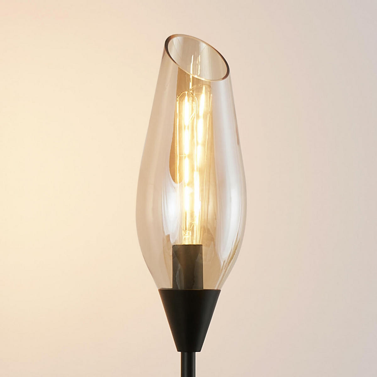 STEHLEUCHTE Barletto, Schwarz und Bernstein, 174cm - Bernsteinfarben, Glas (27/27/174cm) - KOSILUM