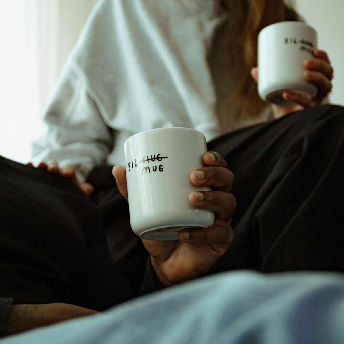 KAFFEETASSE Big Hug, Cozy Collection, Johanna Schwarzer, Porzellan, 370 ml, Weiß - Weiß, Keramik (0.37L) - Donkey Products