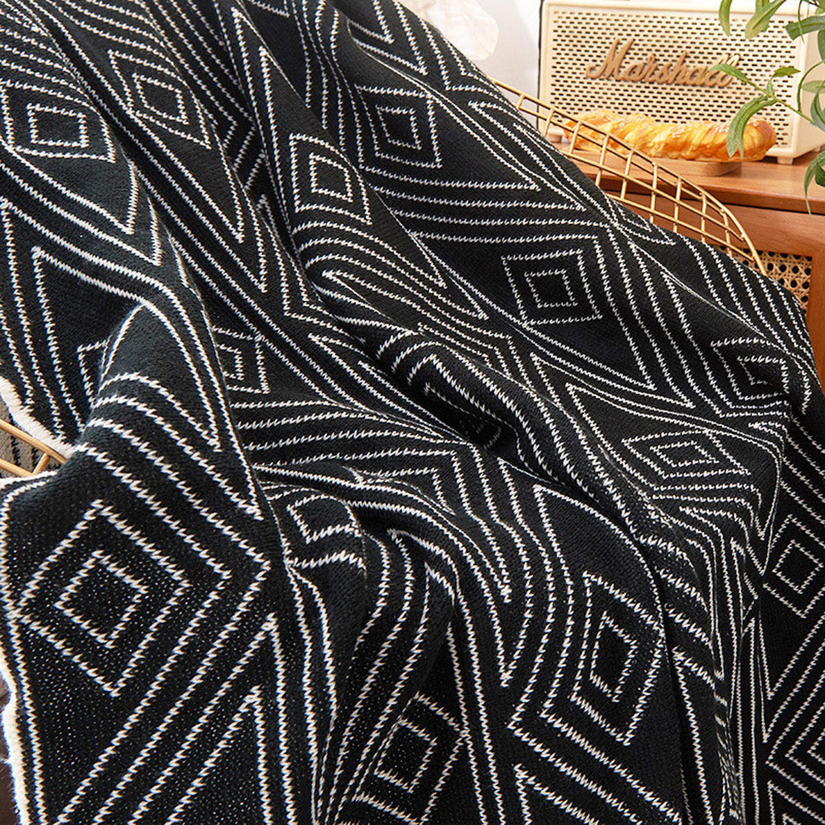 DECKE – eine Seite schwarz, die andere weiß – 70 x 100 cm – Schwarz - Schwarz, Textil (70/100cm)