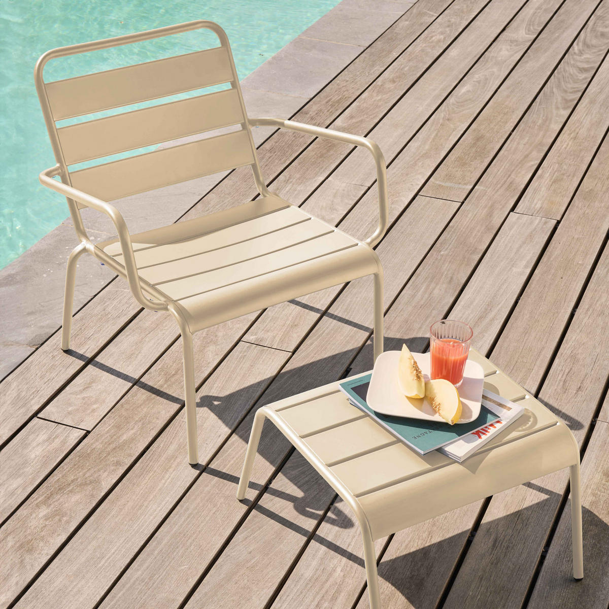 RELAXSESSEL MIT HOCKER, Elfenbeinfarbe - Beige, Metall (64/72/60cm) - Oviala