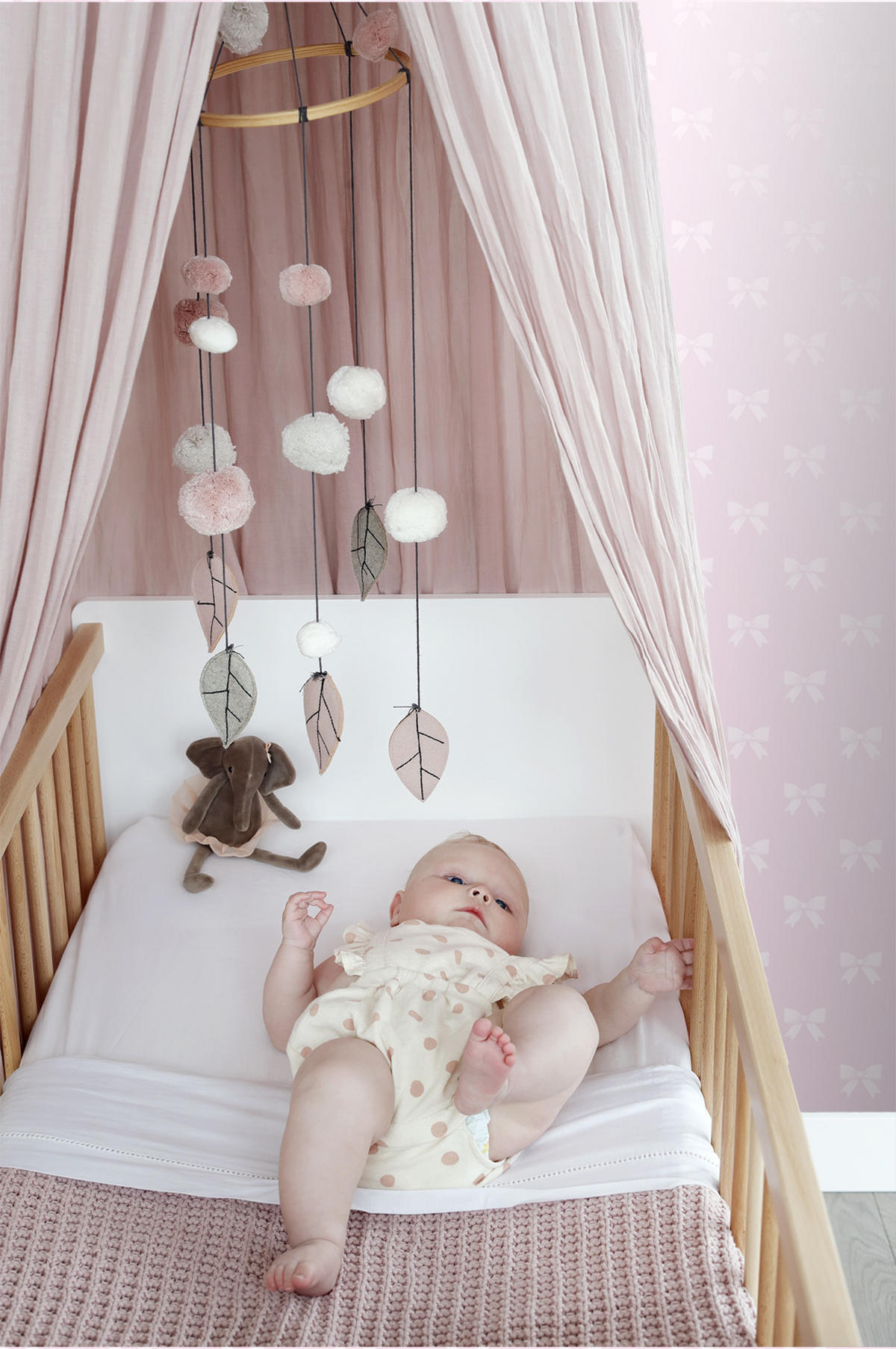 TAPETE kleine Schleifen 53 cm x 10.05 m - Pink, Papier (53/0.1cm) - Origin Wallcoverings
