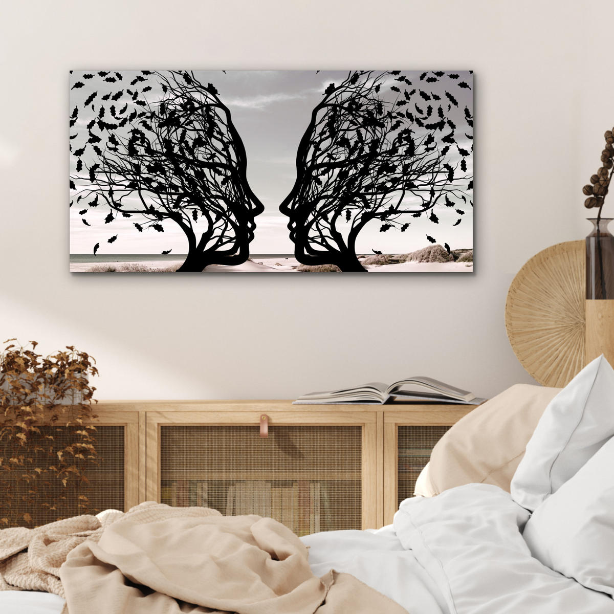 KOVOVÝ OBRAZ Pláž - more - ľudia - strom - moderné umenie 80x40 cm - svetlosivá, kov (80/40cm) - MuchoWow