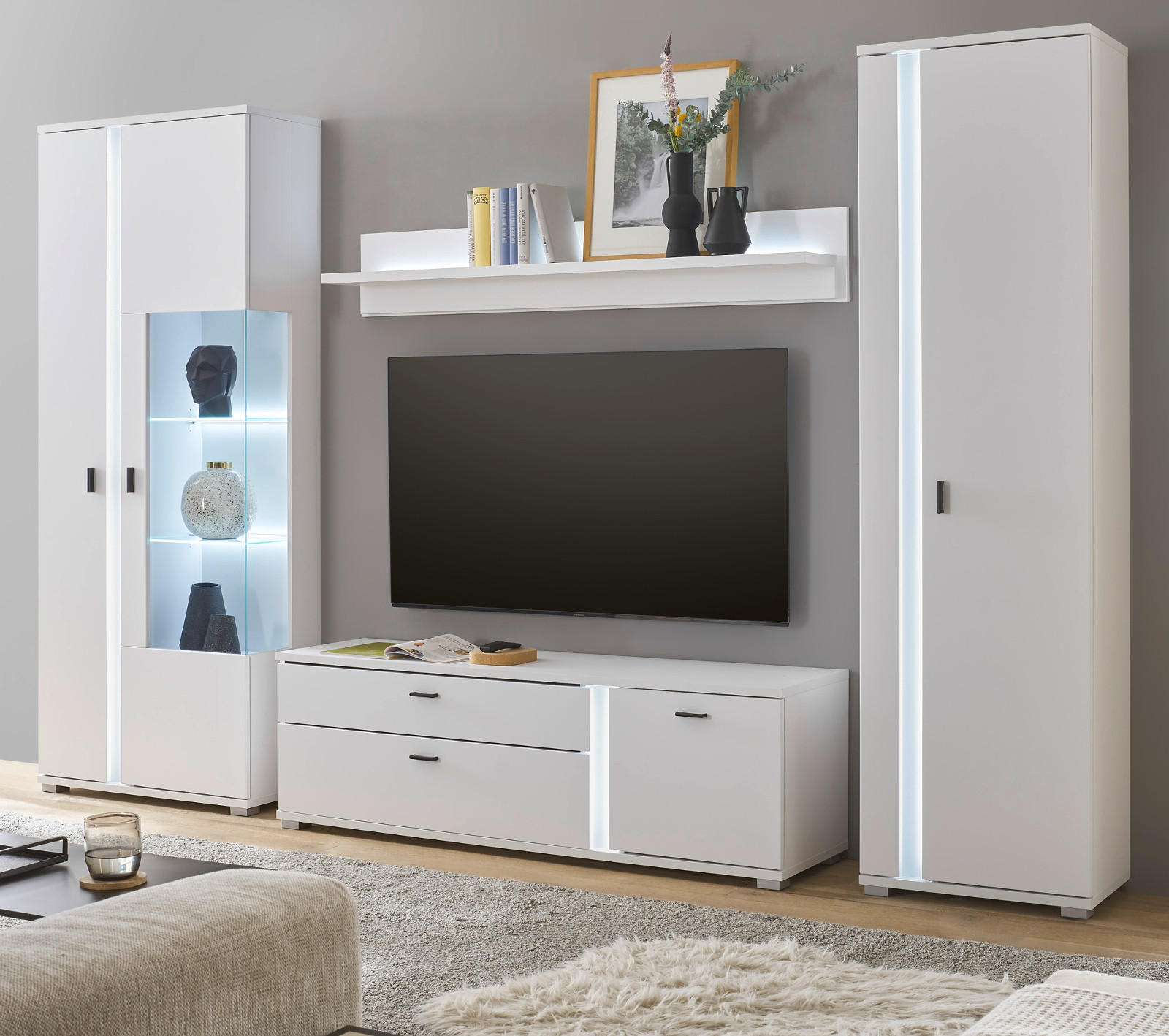 WOHNWAND weiß matt, Wohnkombination inklusive Frontbeleuchtung 305 x 200 cm - Weiß, Holzwerkstoff (305/200/42cm) - Furn.Design
