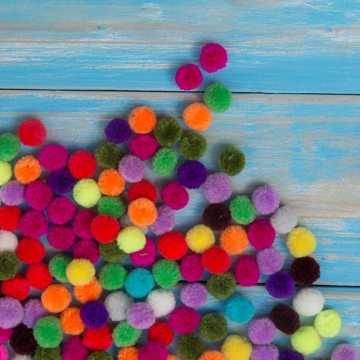 200XPOMPONS - Multicolor, Kunststoff/Textil (2/2/2cm) - Relaxdays