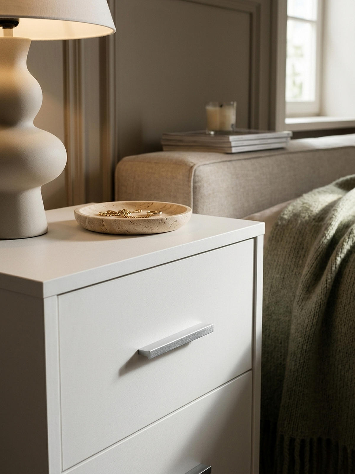 NACHTTISCH Holz 3 Schubladen Melaminbeschichtet Modern, Weiß 38x35x68 cm - Weiß, Holz/Kunststoff (38/68/35cm) - KADIMA DESIGN