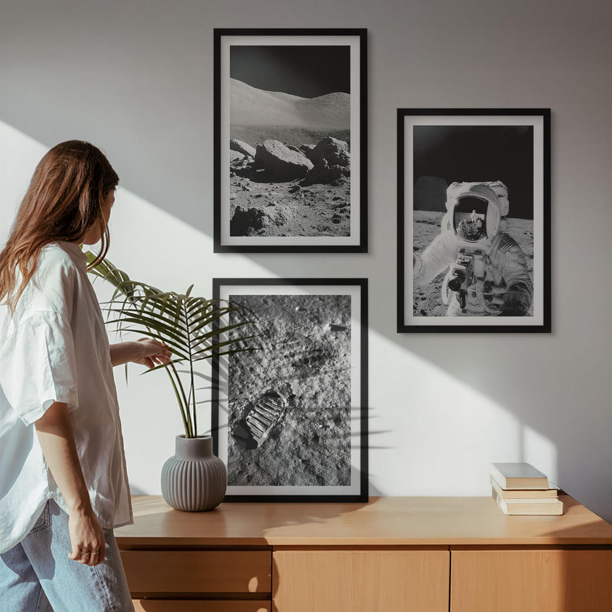 WANDBILDER 3er-Set - 40x60 cm Schwarzer Rahmen - NASA-Fotos vom Mond Astronaut - Schwarz, Kunststoff (40/60cm) - ArtPrintCave