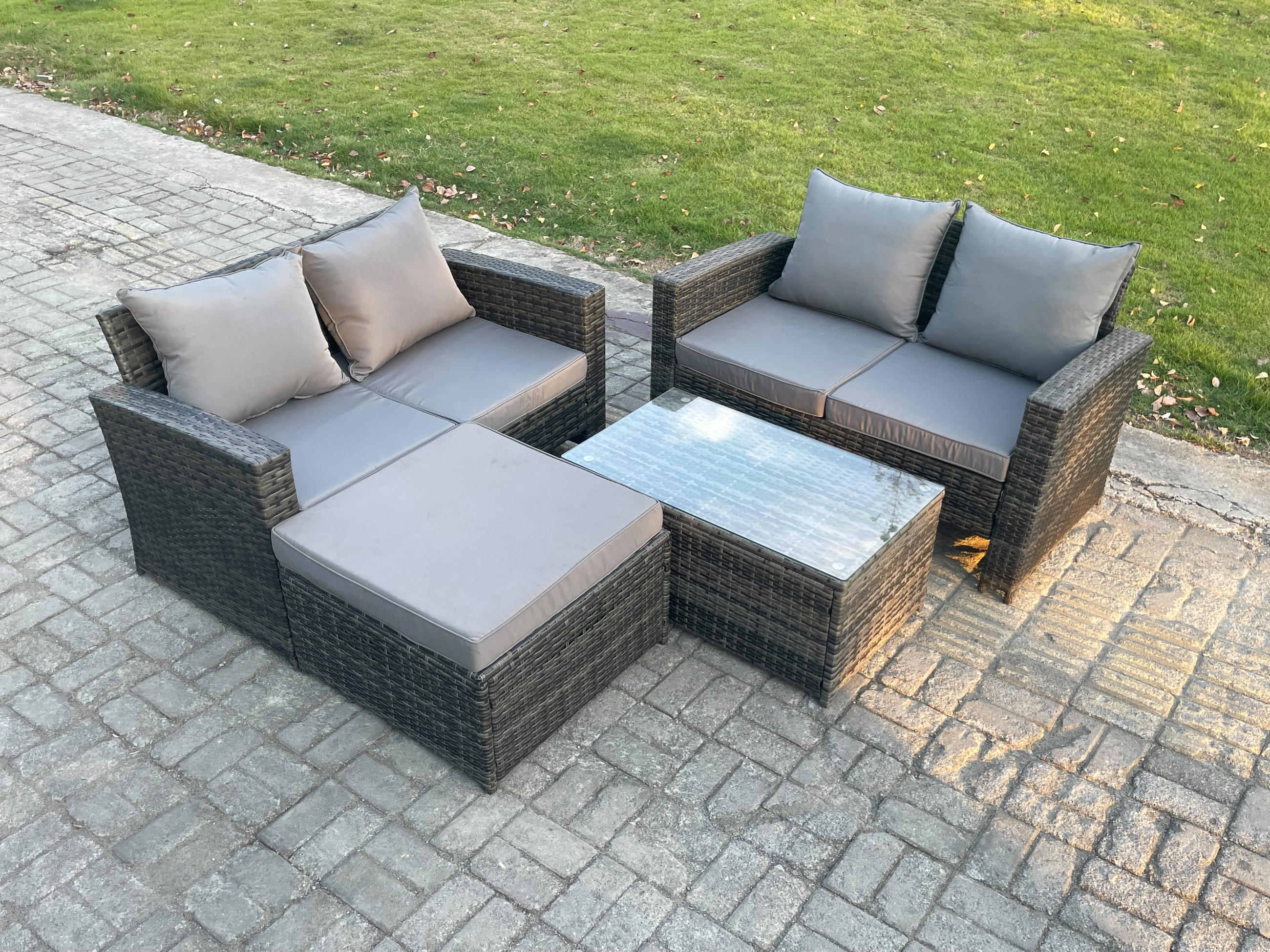 GARTENMÖBEL-SET MIT RECHTECKIGEM COUCHTISCH DOPPELSITZ-SOFA HOCKER Polyrattan Dunkelgrau Gemischt 5-Sitzer - Dunkelgrau, Metall - Fimous