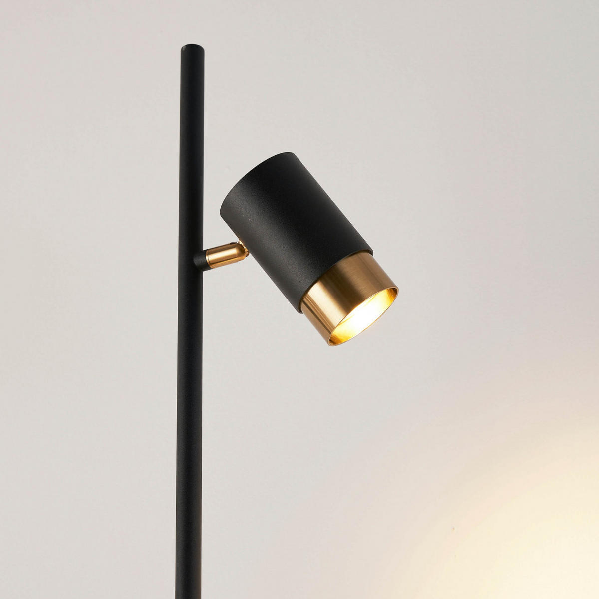 STEHLEUCHTE Elya, Schwarz und gold, 160cm - Goldfarben, Metall (160/25/160cm) - KOSILUM