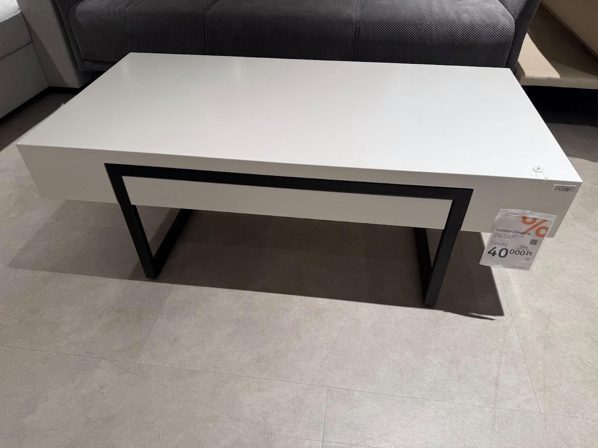 DOHÁNYZÓASZTAL ORLEANS-BUDAÖRS OUTLET - Novel