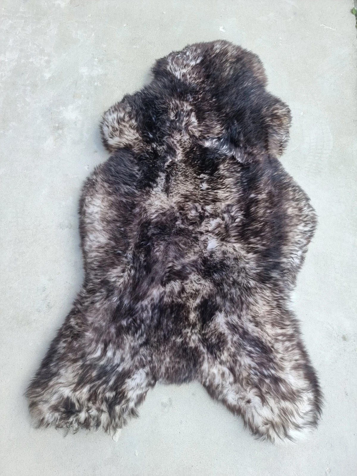 SCHAFFELL Premium Lammfell Natur ungeschoren weiche Wolle Schwarz geflammt ca. 105 cm - Schwarz Hochglanz, Fell (55/105cm) - Provellus