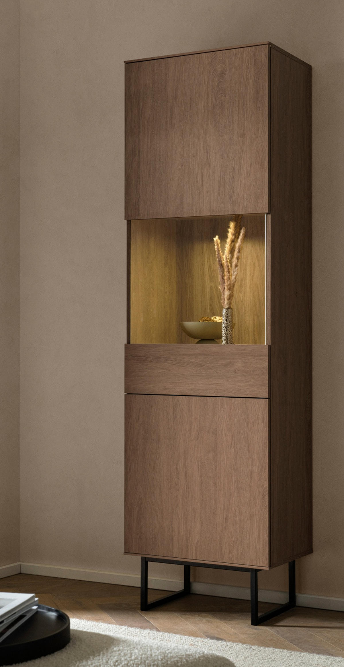 VITRINE in Nussbaum 58 x 200 cm, Vitrinenschrank mit Push-to-Open - Nussbaumfarben/Schwarz, Glas/Holzwerkstoff (58/200/40cm) - Furn.Design