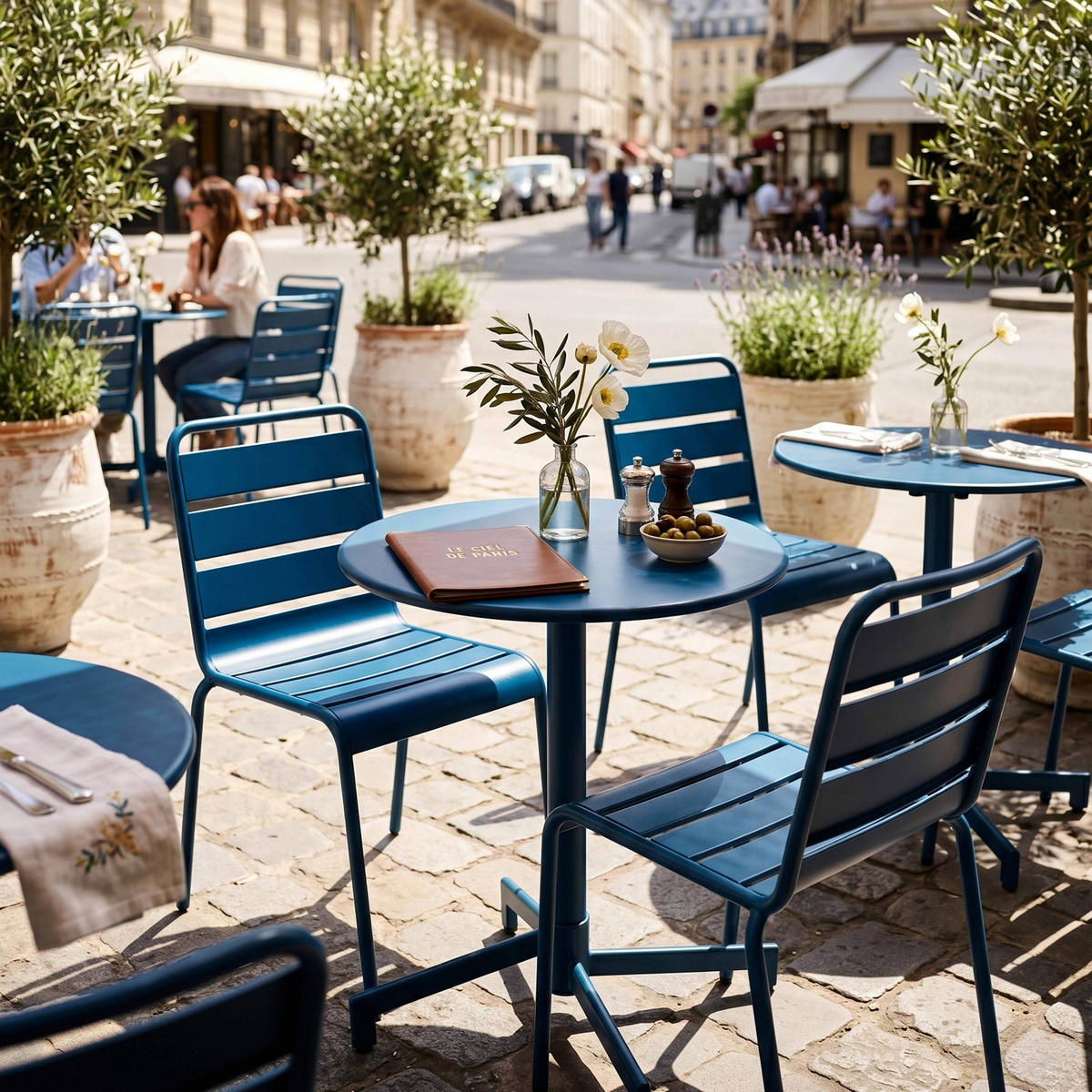 BISTROTISCH, Pazifikblau - Blau, Metall (70/70/72cm) - Oviala