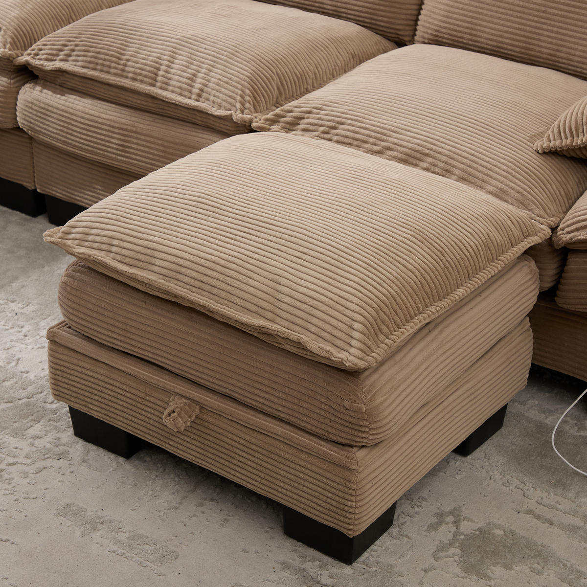 3-SITZER Sofa aus Corduroy 260x132x84 cm mit 2 Hockern & USB-C, beige - Beige, Textil (132/84/260cm)