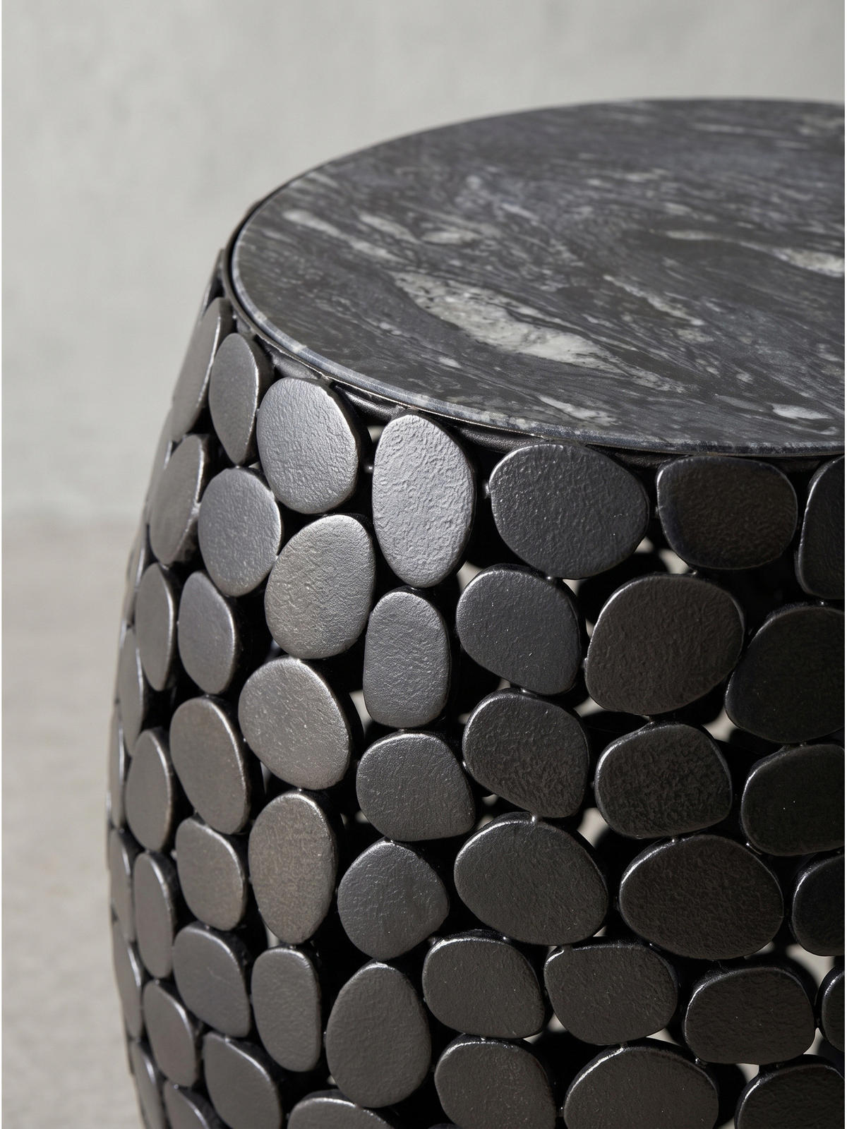 BEISTELLTISCH DIEMEL, Marmor, handgefertigt, Schwarz, Ø 40 x 46 cm - Schwarz, Stein/Metall (40/40/46cm) - KADIMA DESIGN