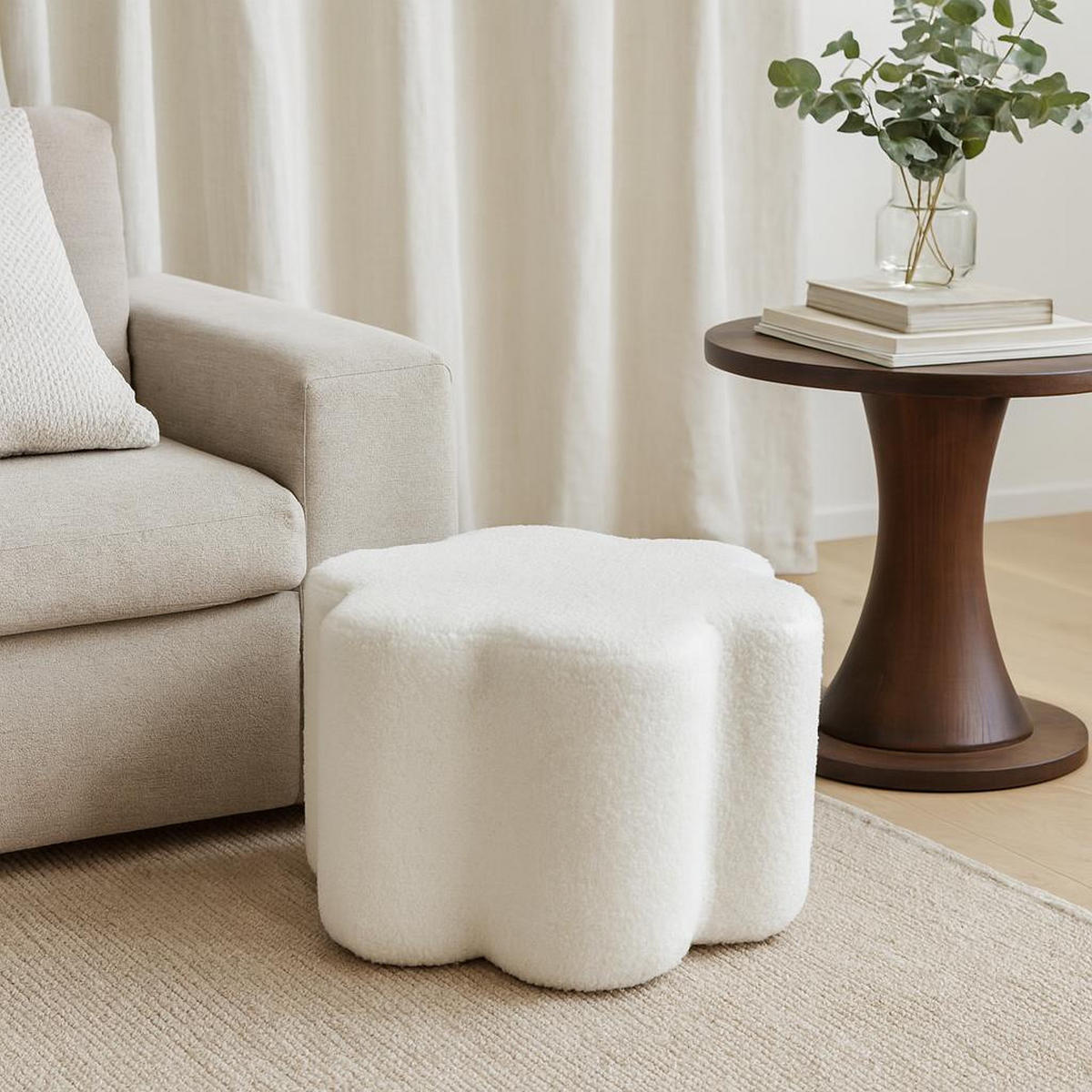 POUF Blume Bouclé Yore 34/34/29 cm - Weiß, Textil (34/29/34cm) - Home Styling Collection