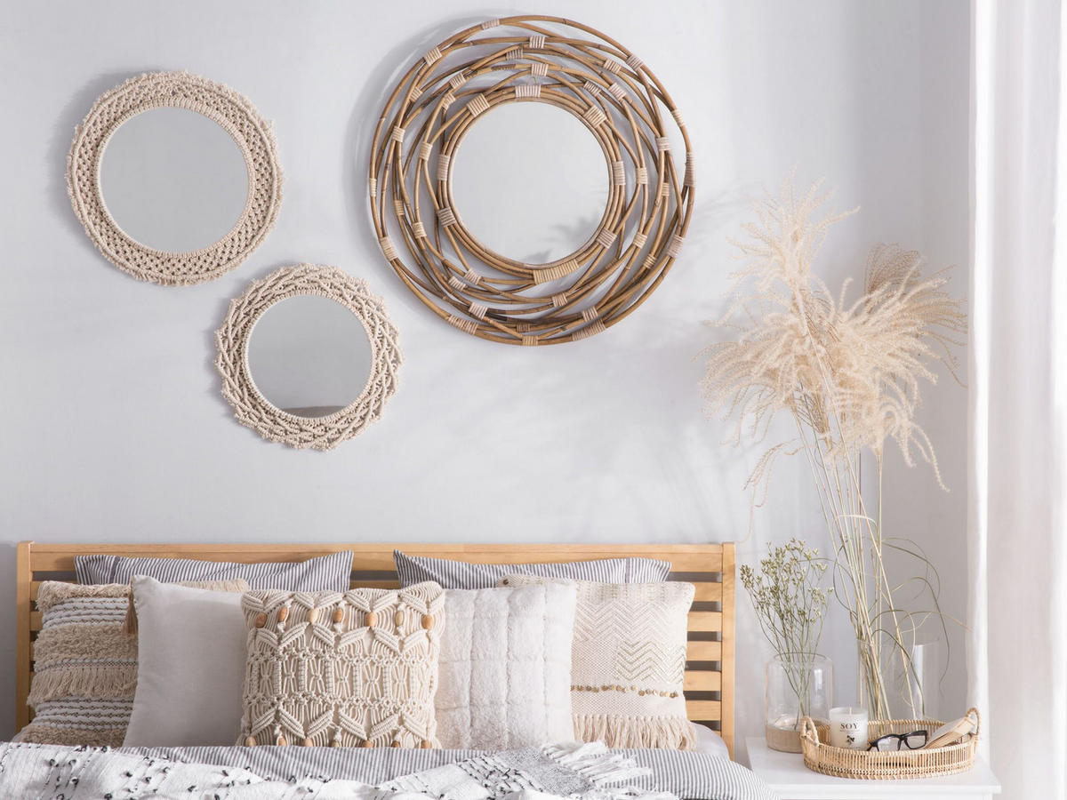 WANDSPIEGEL sandbeige Rattan 75 cm Burgis - Braun, Naturmaterialen (75/75/3cm) - Beliani