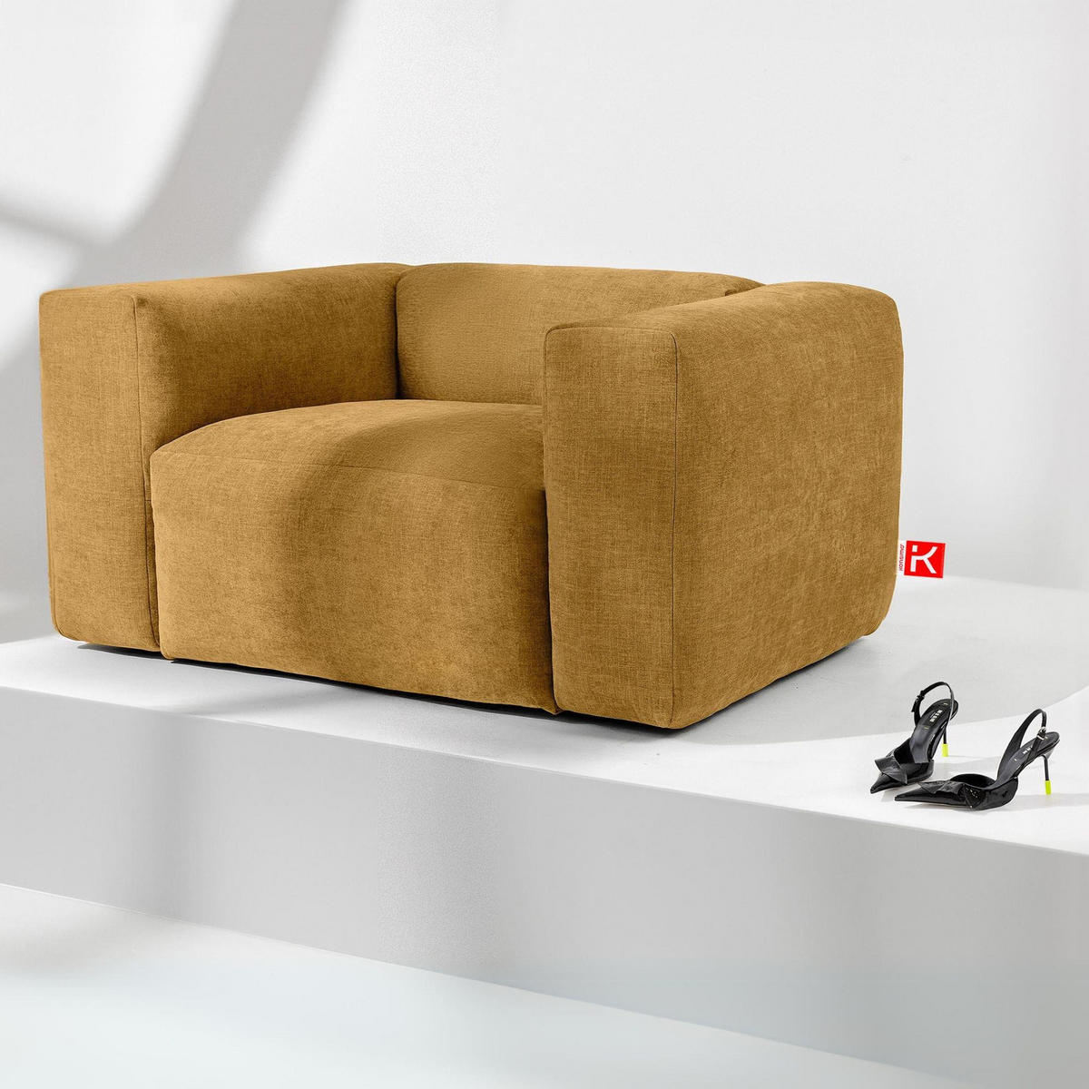 SESSEL BUFFO , Honiggelb - Currygelb, Textil (130/73/96cm) - KONSIMO®