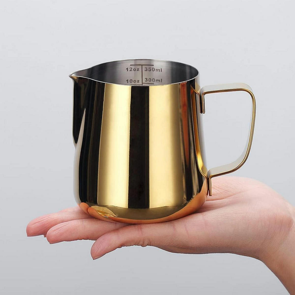 MILCHSCHAUMKRUG 350 ml Gold mit Dekorationsstift - Goldfarben, Metall (11/11cm)