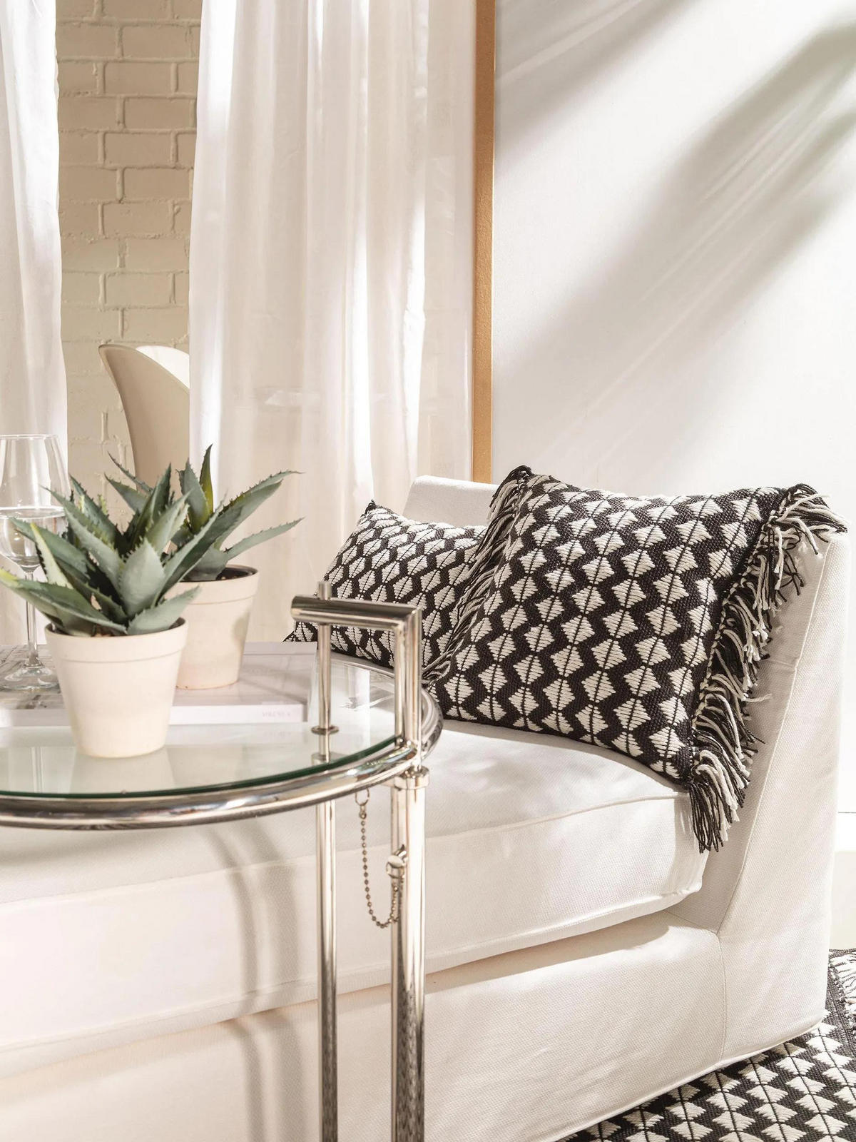 OUTDOORKISSEN Morty Schwarz/Weiß 40x40 cm - Schwarz, Textil (40/40cm) - benuta Pure