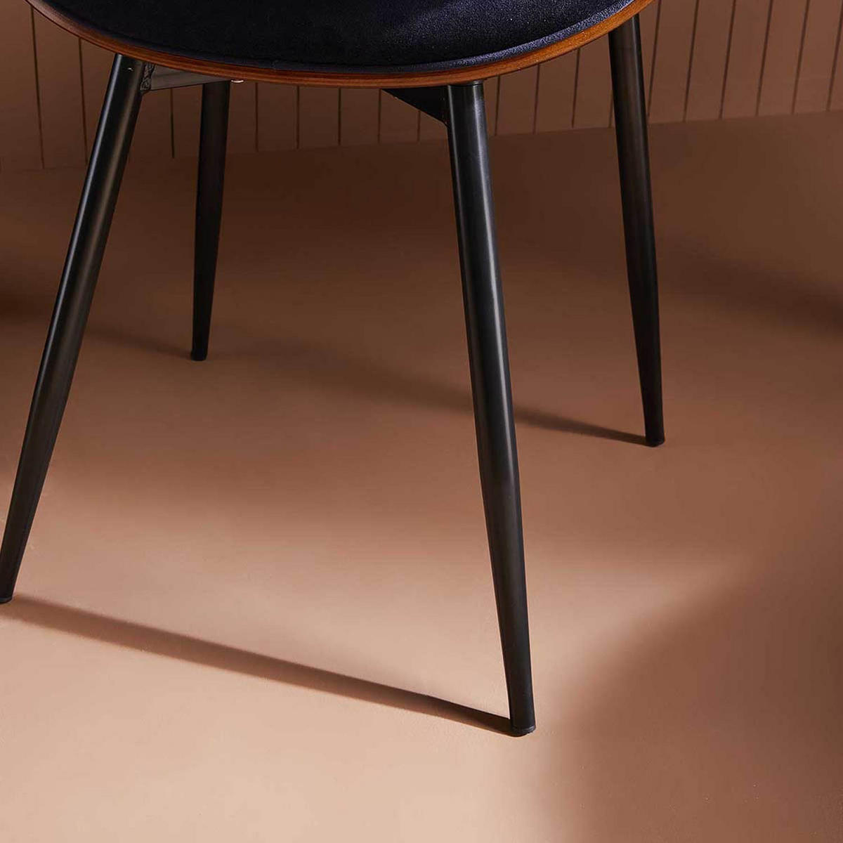 STUHL in Nussbaumoptik mit Sitzfläche aus Velours - Mannix - Blau, Holz (51/61/63cm) - Signature