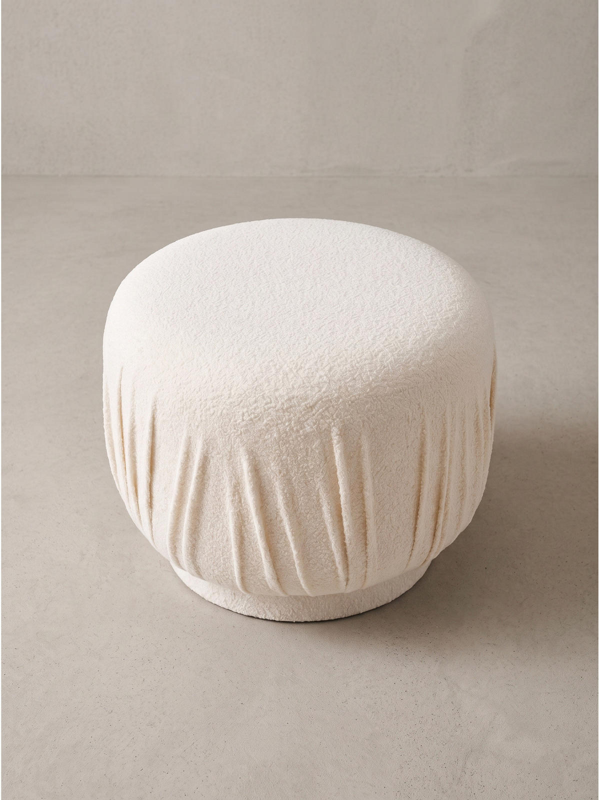 SITZHOCKER AVEN, Stoff, mit Textilbezug, Creme, Ø 50 x 40 cm - Beige/Creme, Textil (50/40/50cm) - KADIMA DESIGN