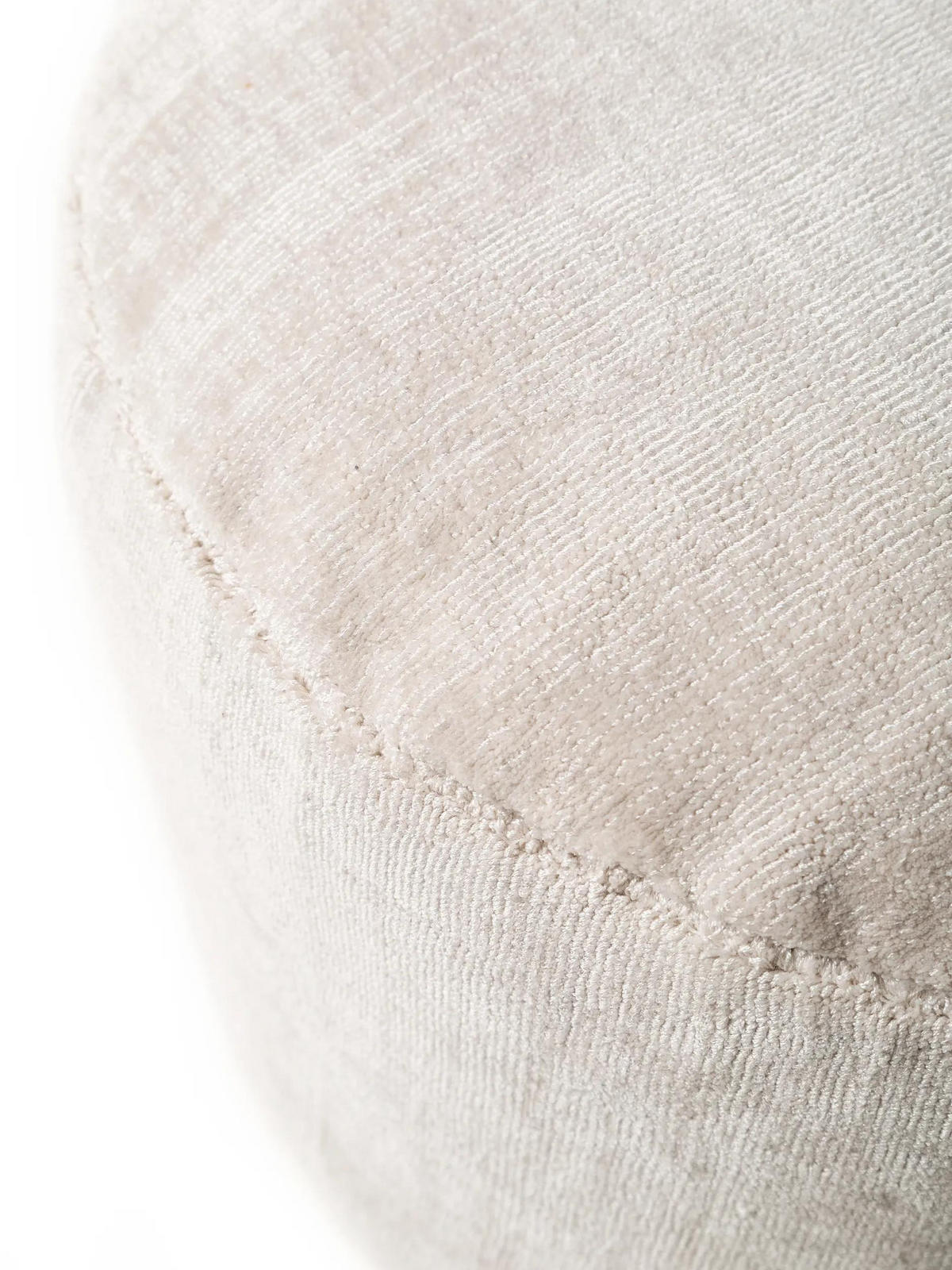 POUF Nova Hellgrau 55x55x30 cm - Hellgrau, Textil (55/30/55cm) - benuta Pure