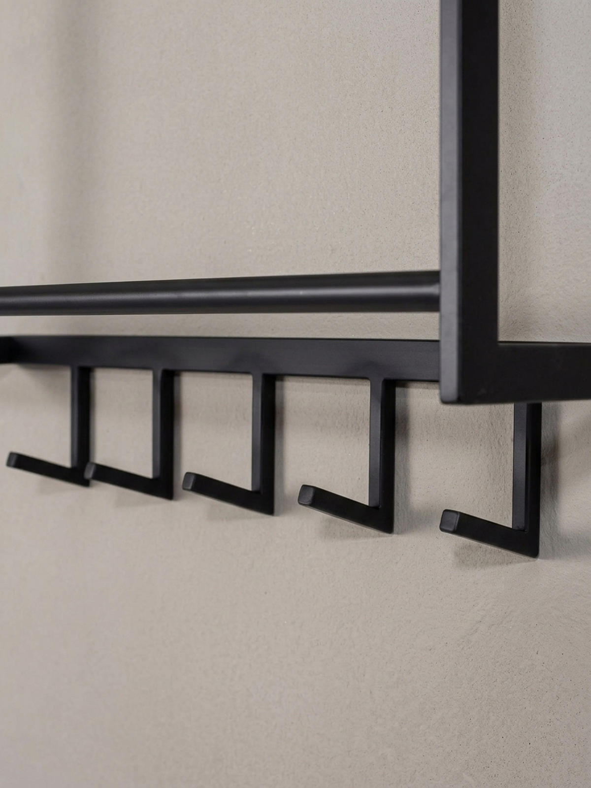 WANDGARDEROBE Metall Schwarz Modern mit 5 Haken und Kleiderstange - Schwarz, Metall (70/20/20cm) - KADIMA DESIGN