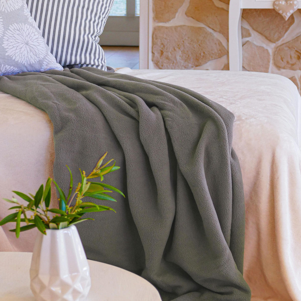 KUSCHELDECKE, 130x170 cm, 100% Polyester, Grau - Taupe, Textil (130/170cm) - Zollner