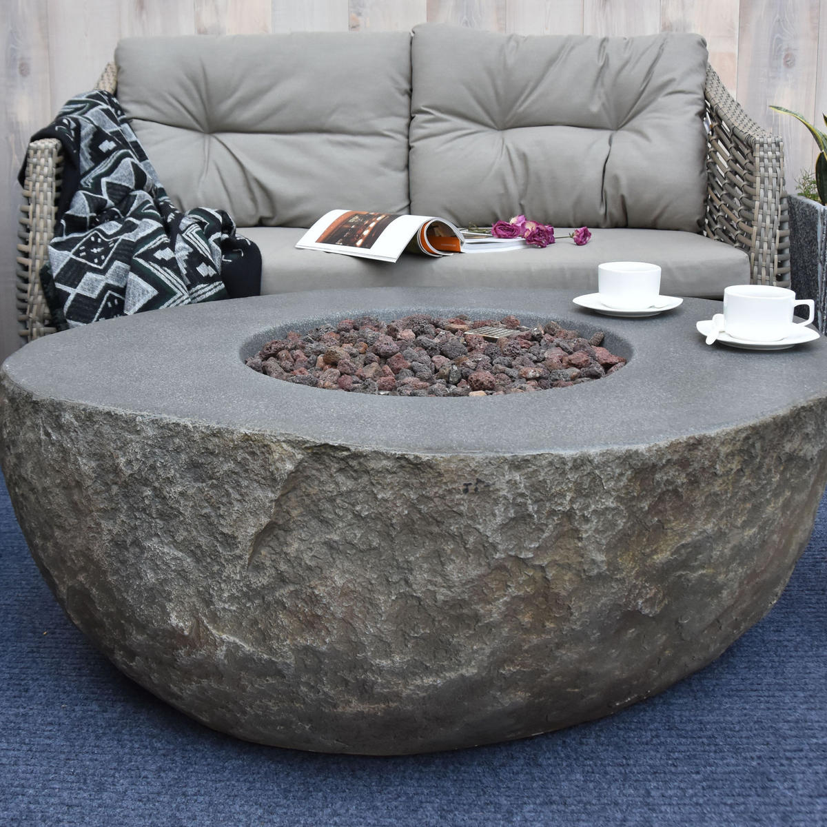 FEUERTISCH Boulder Gasfeuerstelle aus GF-Beton 110/89/41 cm - Naturfarben, Naturmaterialien (89/41/110cm) - Elementi