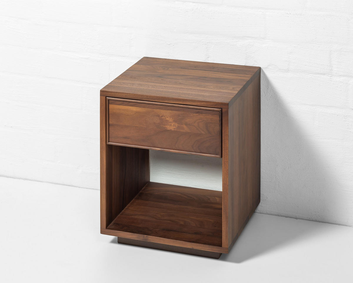 NACHTTISCH Emma 2, Natur massives Walnussholz - Braun, Holz (40/50/38cm) - WOODEK
