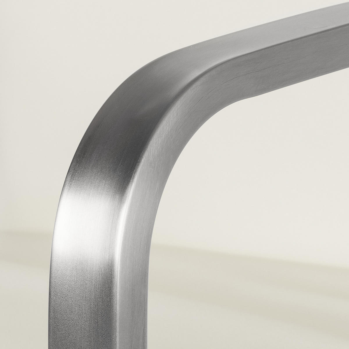 FREISCHWINGER - Creme, Leder/Metall (52/96/56cm) - home24