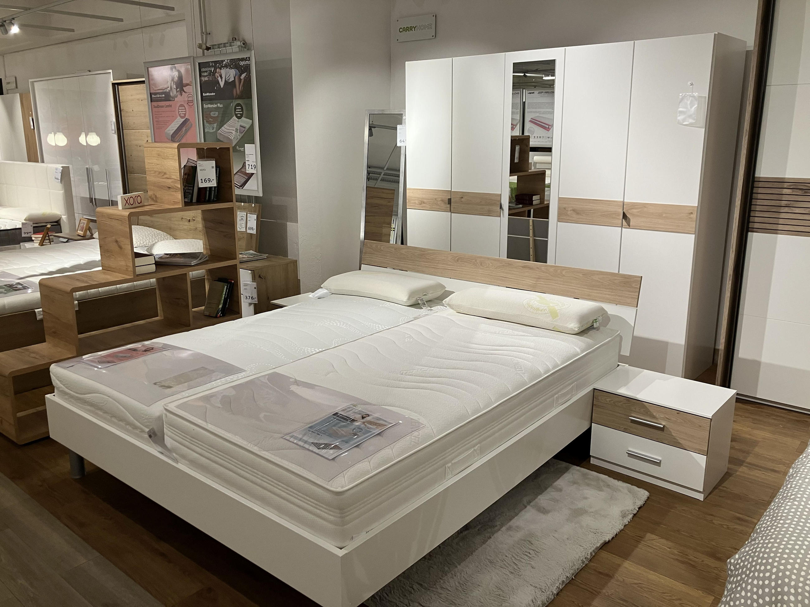 SPALNICA BUDAPEST - Carryhome