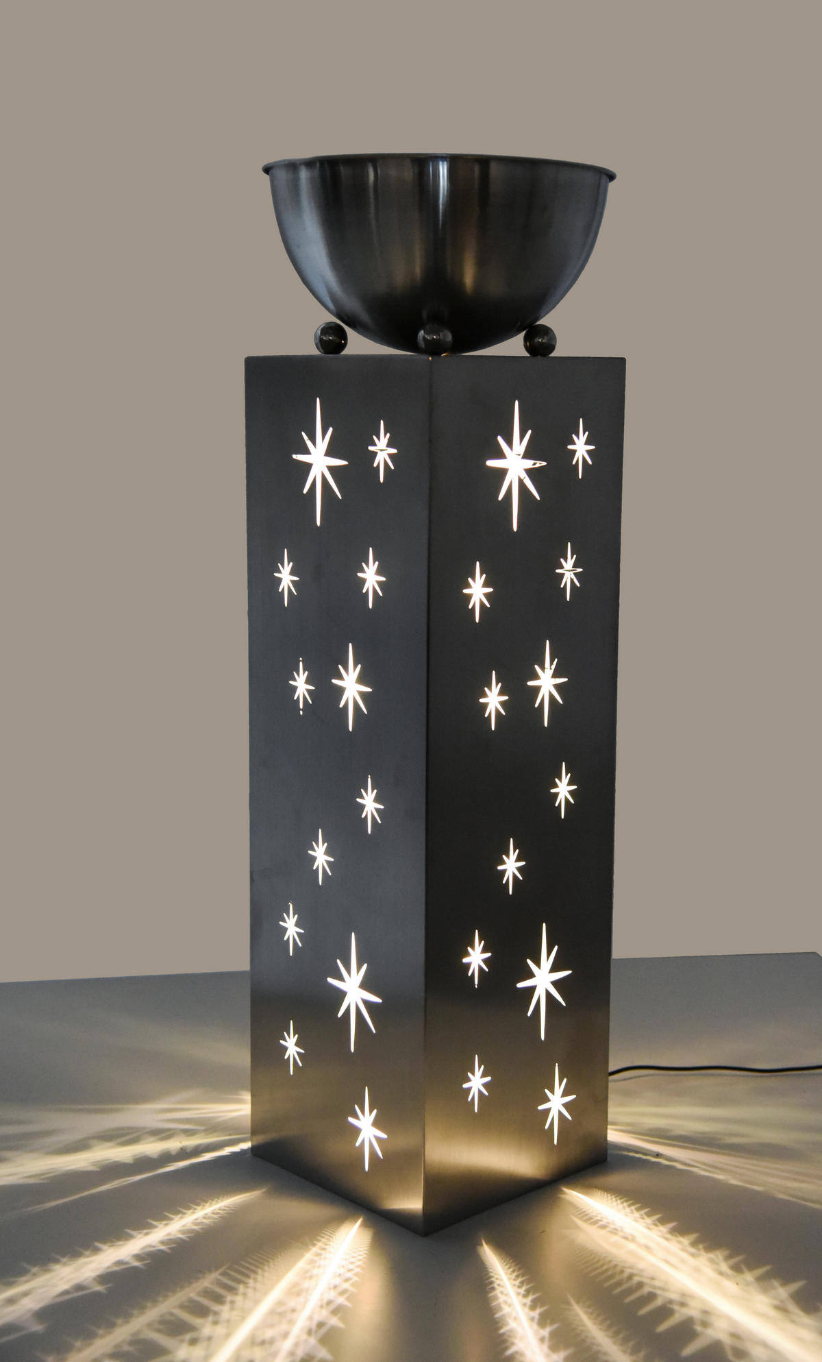 STERNENSÄULE Mann LED Edelstahl Silber 76x25,5x25,5cm - Silberfarben, Metall (25.5/76/25.5cm) - DELUKE