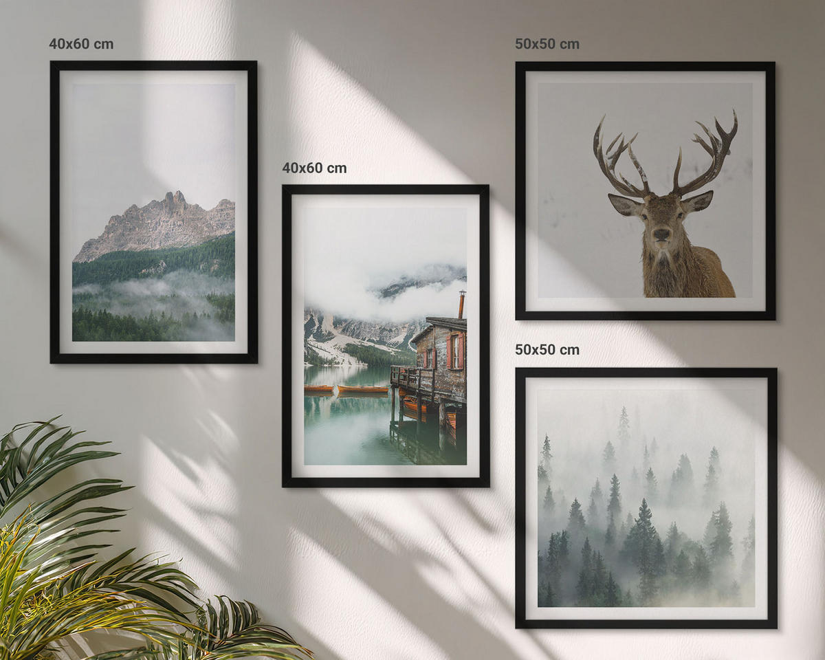WANDBILDER 4er-Set - 50x50 cm & 40x60 cm Schwarzer Rahmen - Berge, See, Hirsche, Hütte, Nebel - Schwarz, Kunststoff (50/50cm) - ArtPrintCave