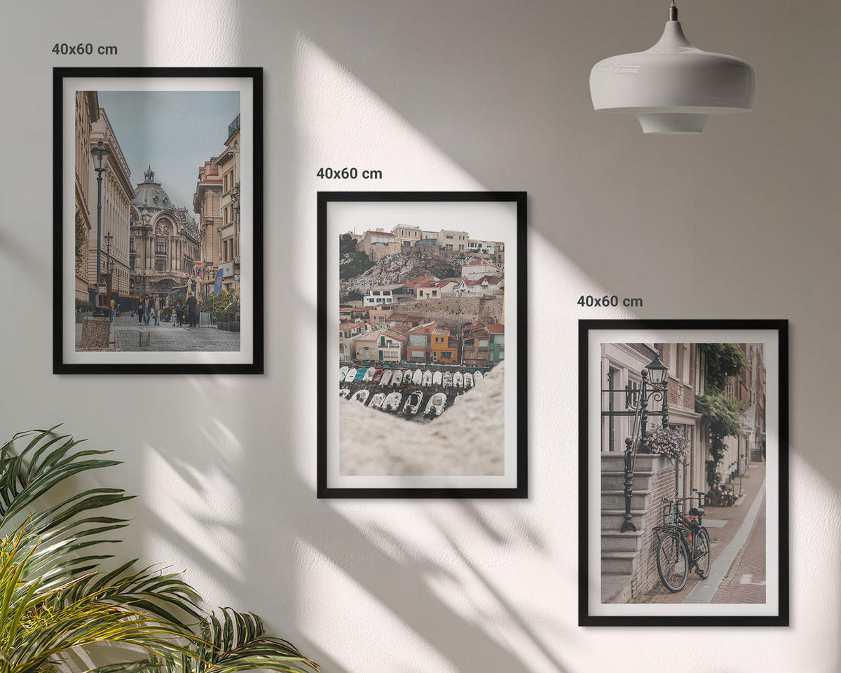 BILDER SET 3er Set - 40x60 cm Schwarzer Rahmen - Die charmanten Straßen des Hafens der Stadt - Schwarz, Kunststoff (40/60cm) - TULUP