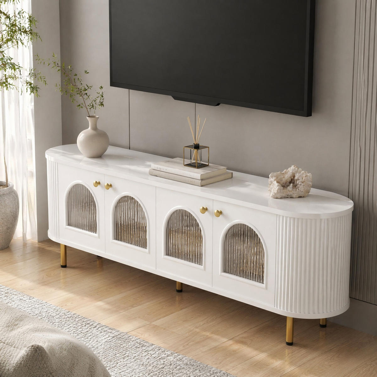 LOWBOARD in Weiß und Gold TV-Schrank mit Glastüren für Wohnzimmer, B170/T35/H55 cm - Goldfarben/Weiß, Glas/Holzwerkstoff (170/55/35cm) - STILVORA