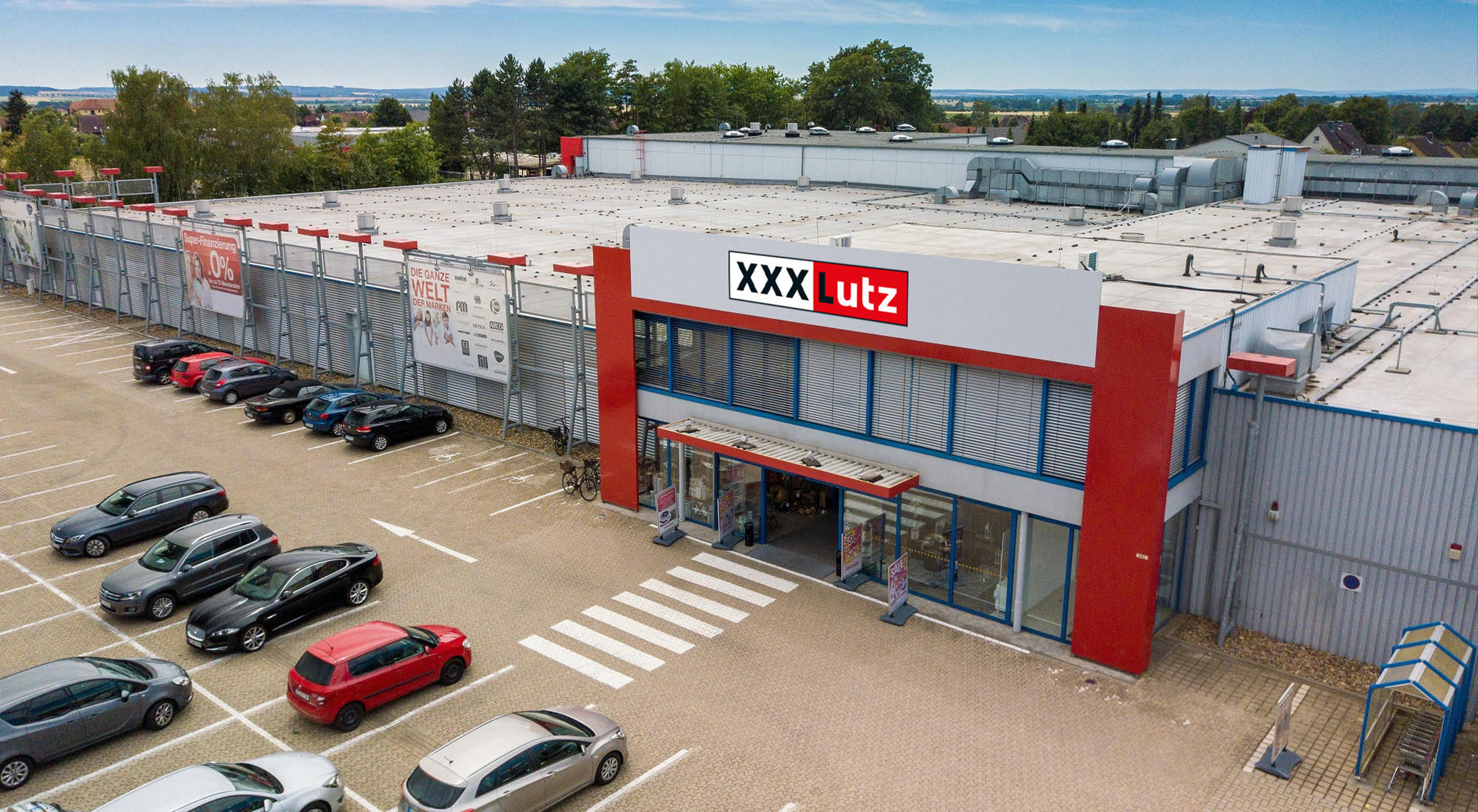 Dronenfoto von der XXXLutz Filiale in Gadenstedt