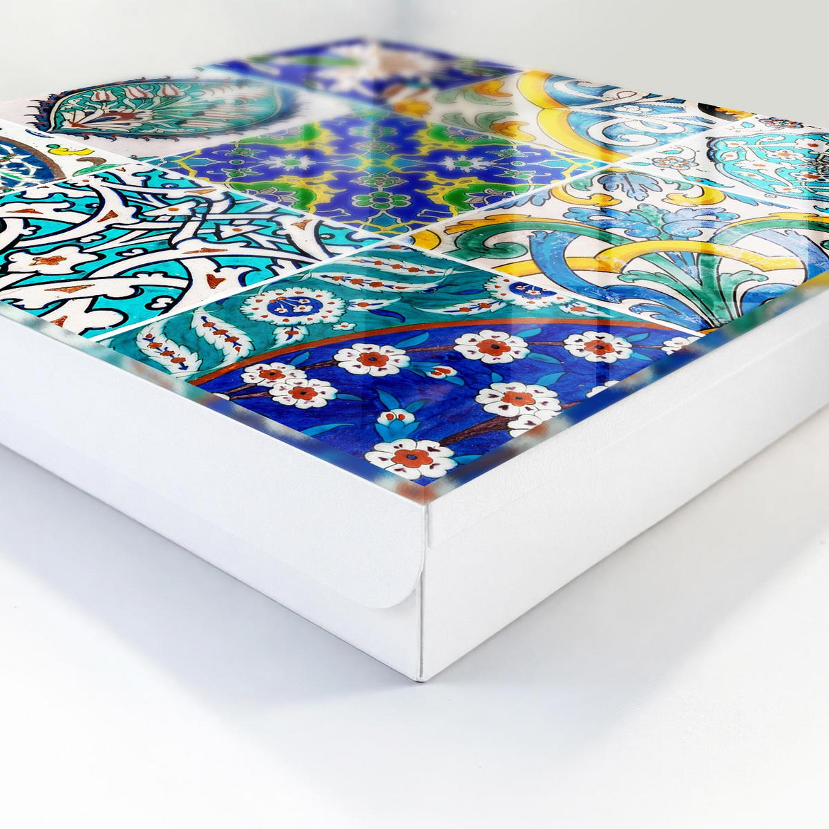 SCHLÜSSELBOX Weiß 30x30 cm – Türöffnung nach rechts - Bunte Muster - Blau, Metall (30/30/5cm) - TULUP